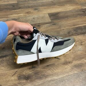 Figs new balance 327